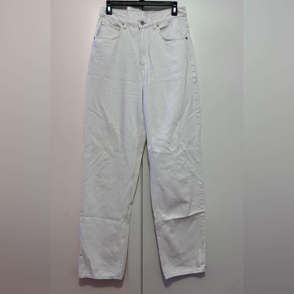 H&M 90'S
BAGGY JEANS
ULTRA HIGH WAIST